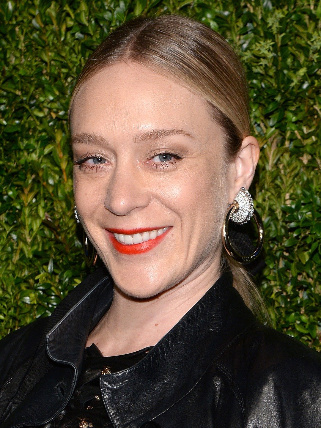 How tall is Chloe Sevigny?